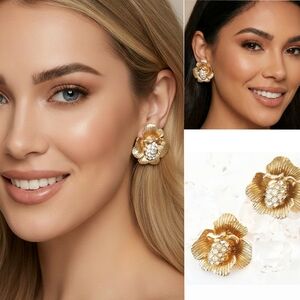 🔖Vintage Golden Floral Rhinestones Clip-on Earrings